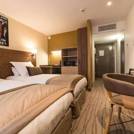 Quality Centre מלון