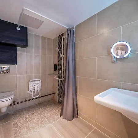 Hotel Quality Centre 3*