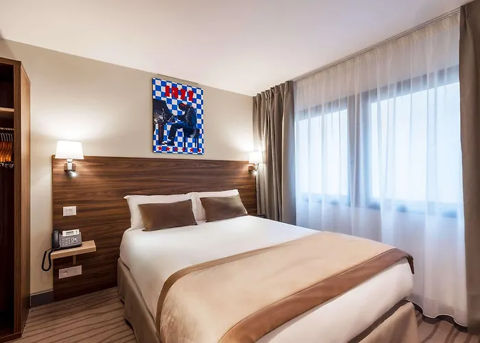 Отель Quality Centre 3*