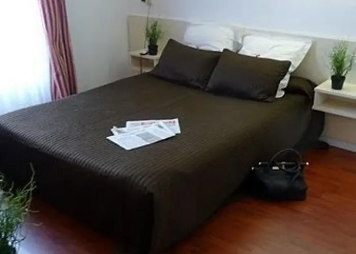 Отель Quality Centre