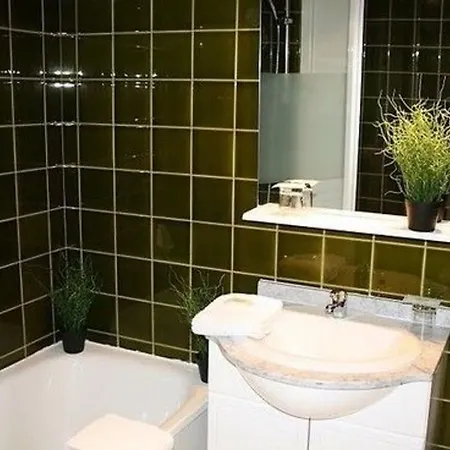 Quality Centre Отель 3*